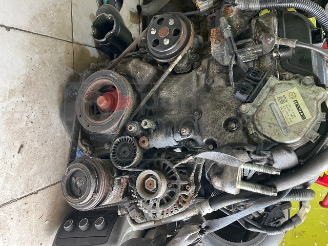 Mazda 323 Engine