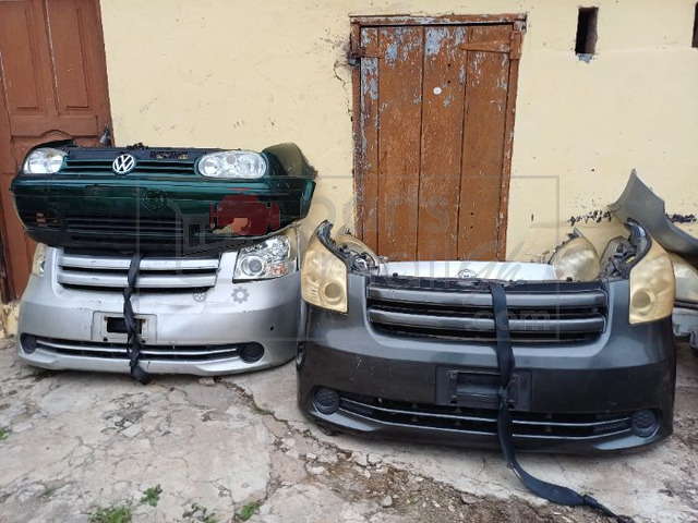 TOYOTA  VOXY/NOAH 2010 FRONTCUT