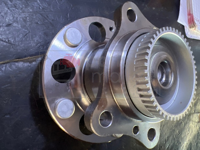 Hyundai Accent Hub