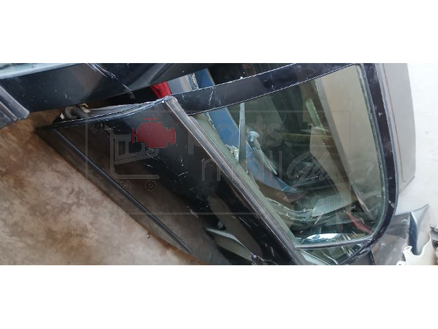 Nissan 2014 car door