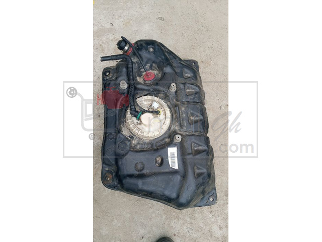 Toyota Yaris 2012 fuel tank