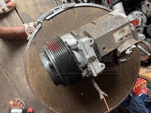 Chrysler AC compresser