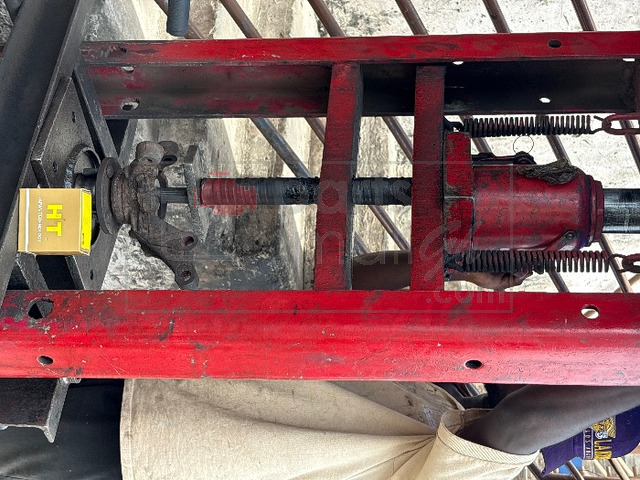 Hub and bushings pressing