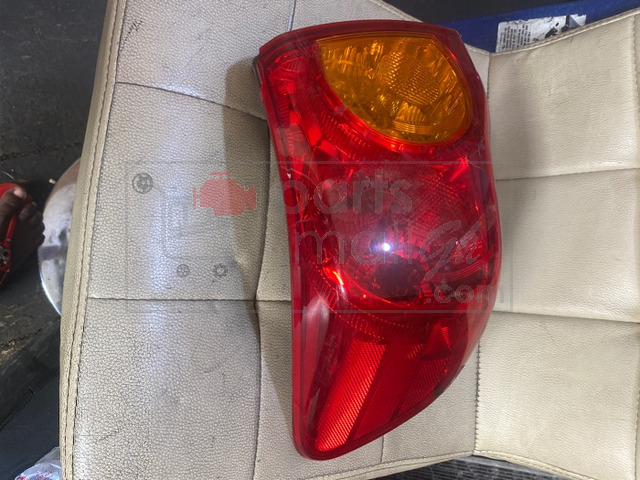 2009 Toyota corolla left tail light