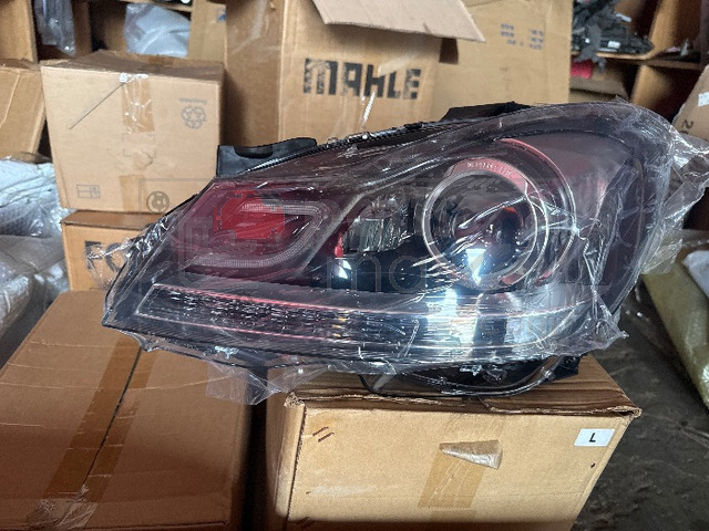 Marcedes-Benz W204 headlight