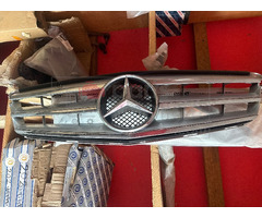 Mercedes-Benz C-class Grille