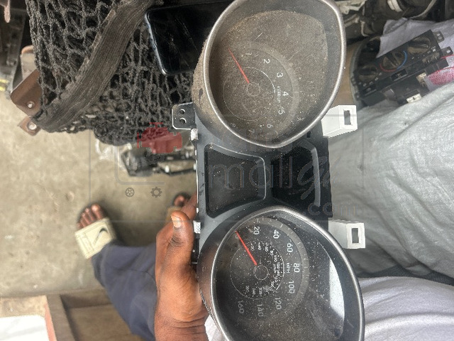 Hyundai Elantra 2012 meter board