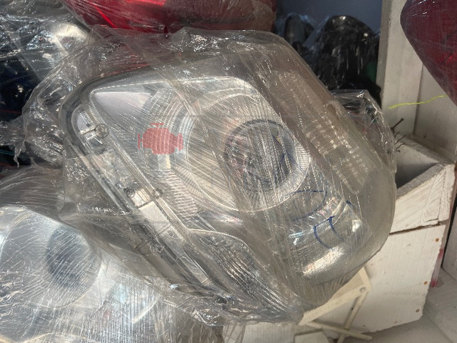 Toyota Sienta headlight
