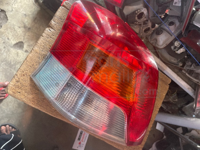 2010 Toyota Vitz tail light