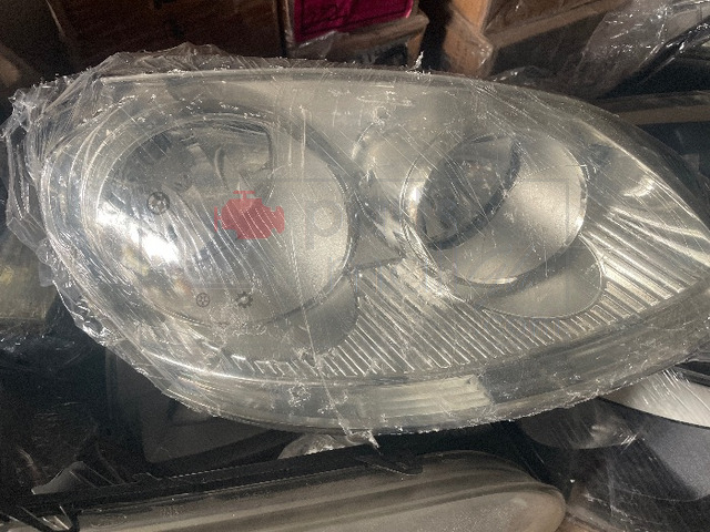 2004–2009 VW Golf 5 headlight