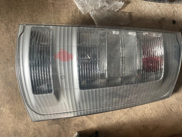 2006 Toyota Sienta tail light