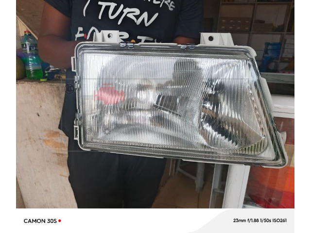 2001-2002 Hyundai Galloper2 Headlight