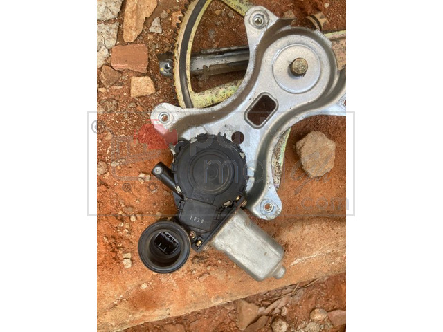 Toyota door machine