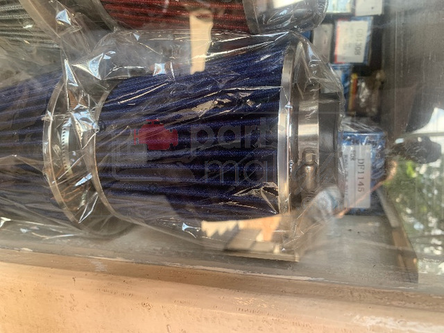 Universal air cleaner