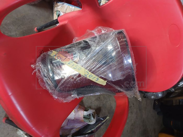2019 Ford F150 Tail light