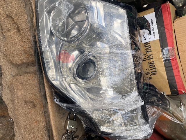 2010 Pajero haedlight