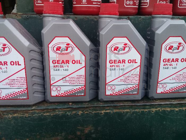 Gear oil