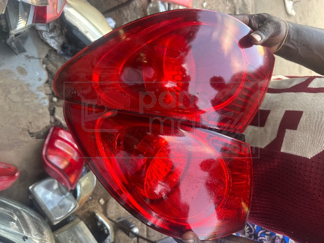 Hyundai Elantra Tail light