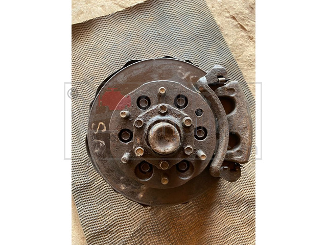 Pair of Used Toyota Pickup Front Hubs