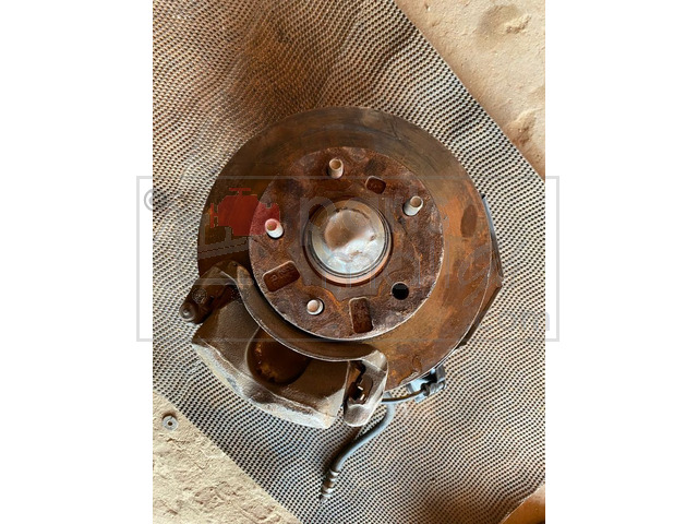 Pair of Used Toyota Pickup Front Hubs