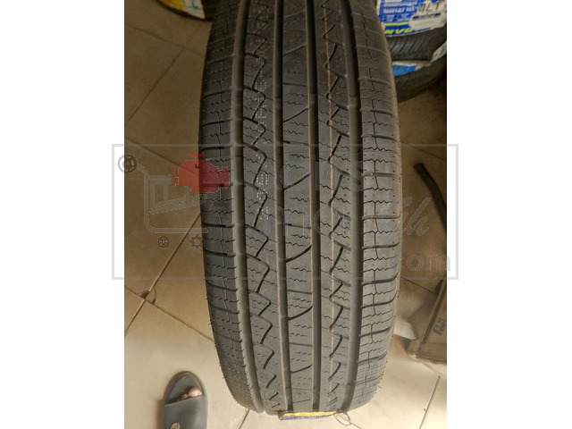 Used All-Season Tire Set