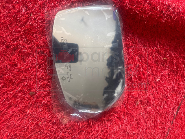Honda CRV 2017 mirror glass