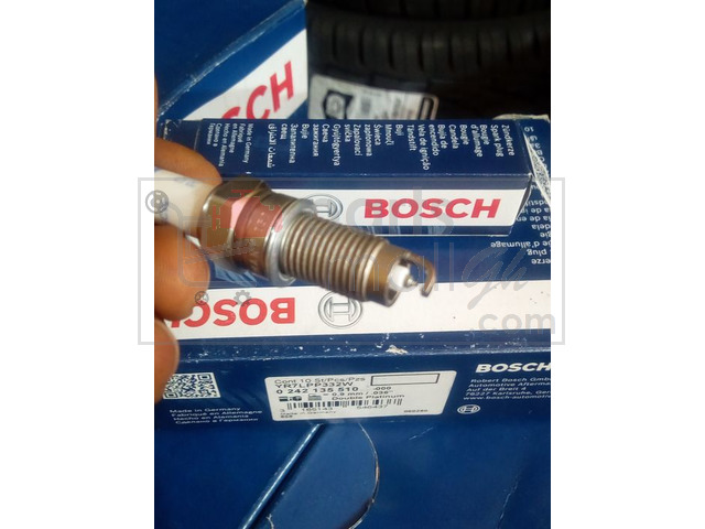 YR7LPP33W Bosch Spark Plug for VW, Audi and Porsche + Delivery