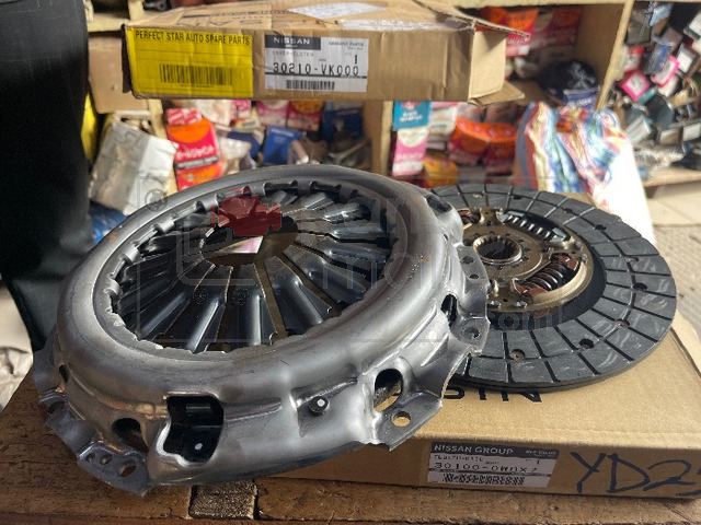 Clutch disc and pressure plate