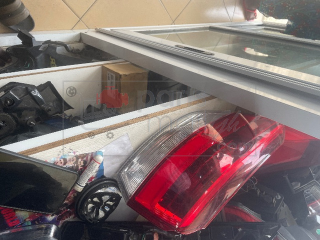 Headlight and front bumper